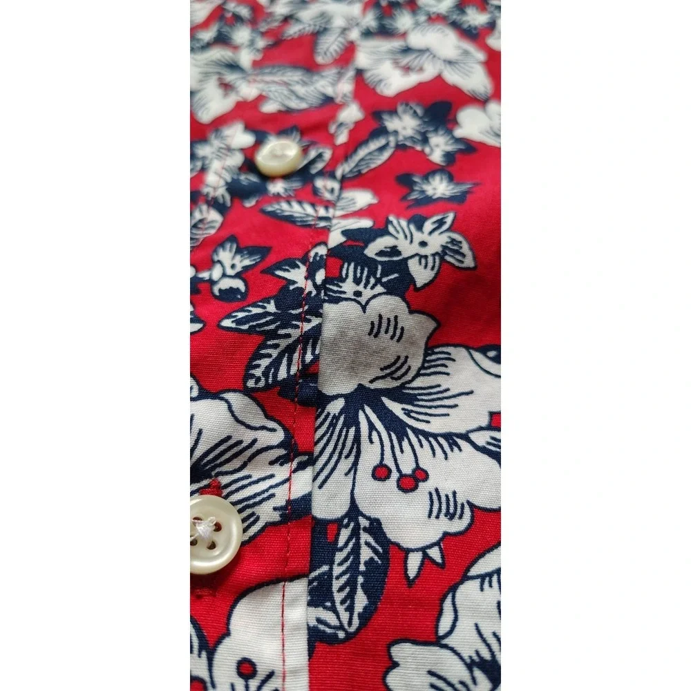 J. Crew Shirt Size M Secret Wash 98% Organic Cotton Classic Stretch Floral AE716